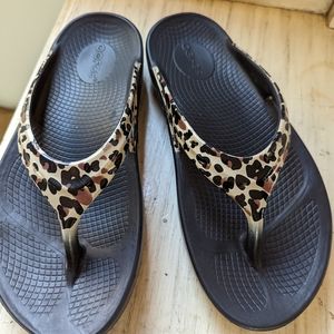 Oofos Oolala leopard sandals 7